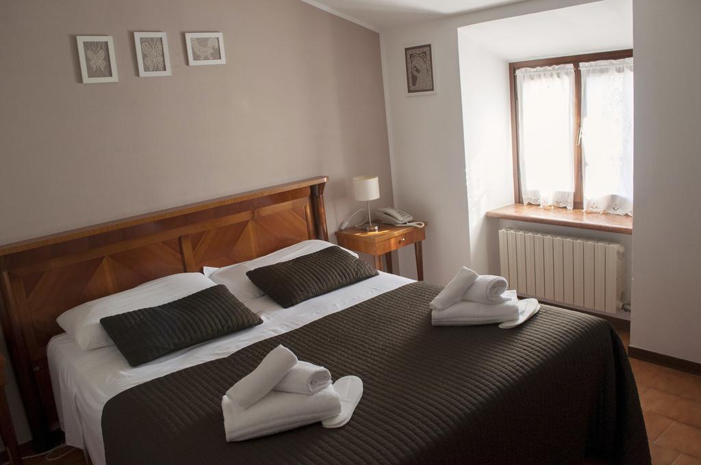 Boutique Hotel Corte Malaspina Castelnuovo del Garda Exteriör bild