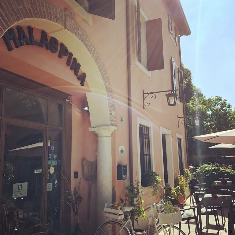 Boutique Hotel Corte Malaspina Castelnuovo del Garda Exteriör bild